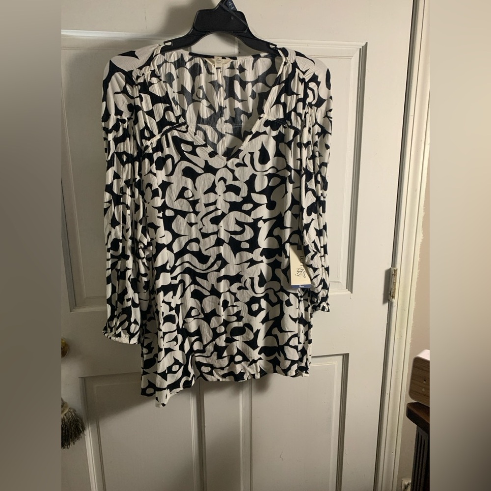 Terra & Sky Black and Cream Blouse